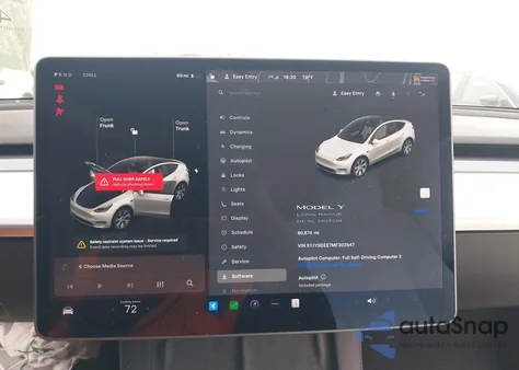 2021 Tesla Model Y Long Range Dual Motor All-Wheel Drive z USA, uszkodzony, nr VIN 5YJYGDEE7MF302547